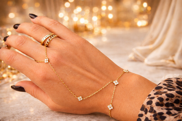 Bijoux de main I Célestre