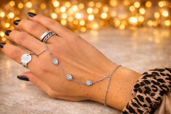 Bijoux de main I Éloise