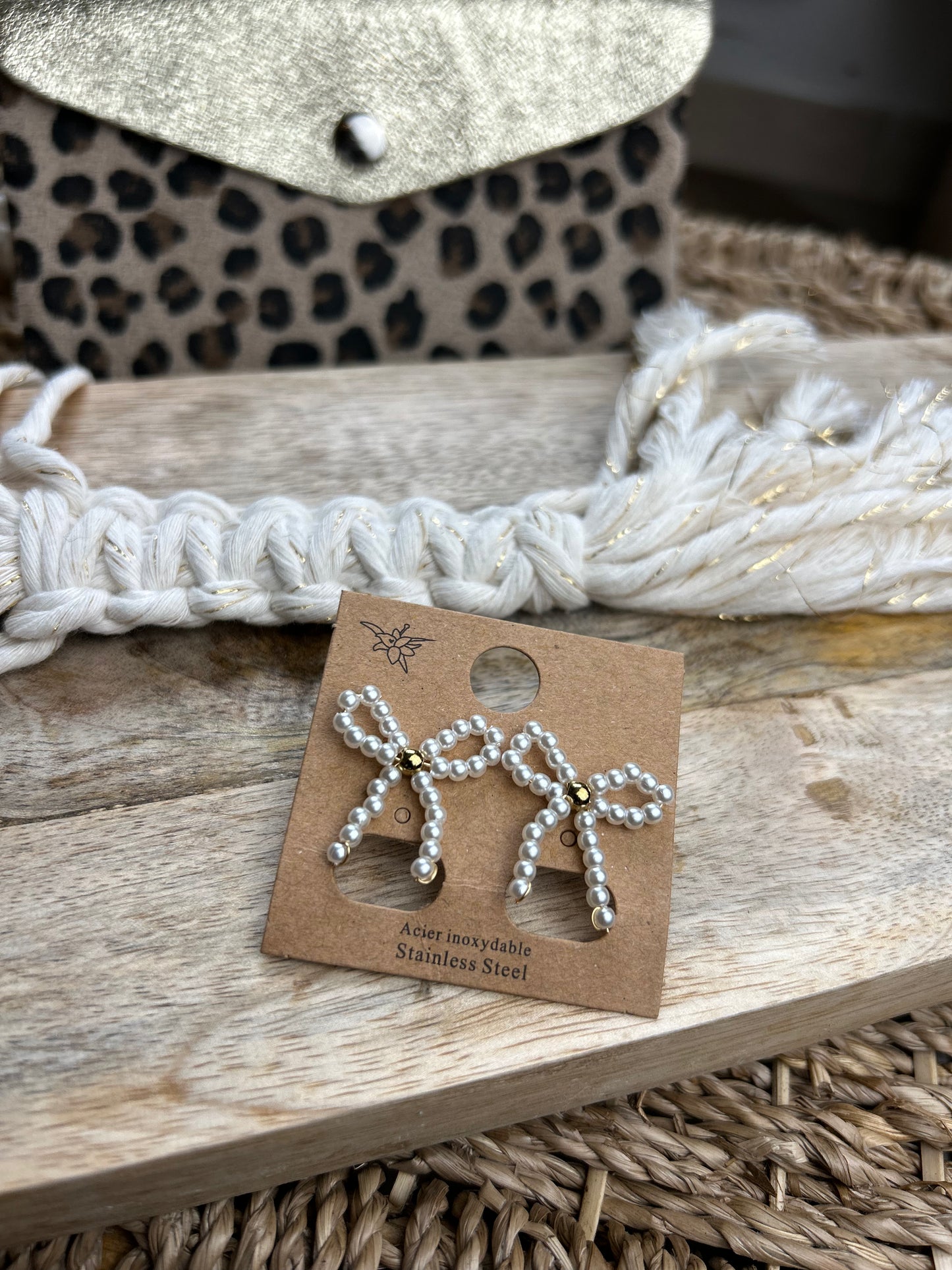 BOUCLES D'OREILLES NOEUD