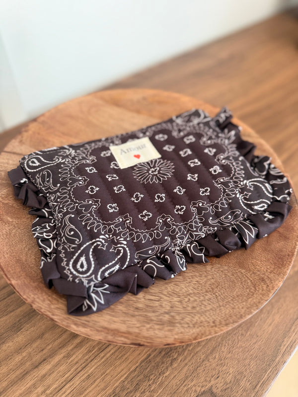 Pochette "AMOUR"