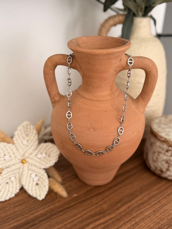 Collier Sarah