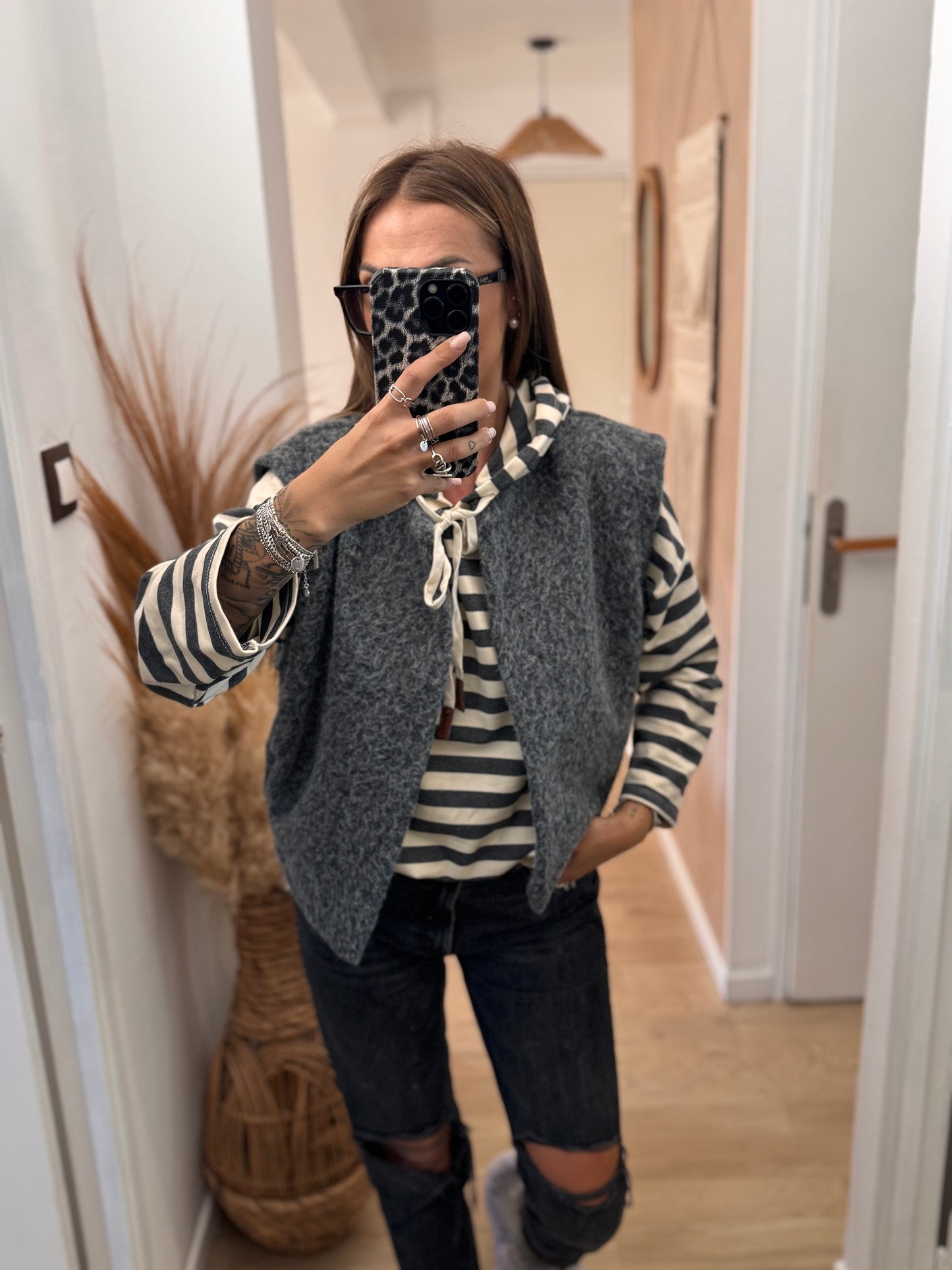 PULL À CAPUCHE GRIS