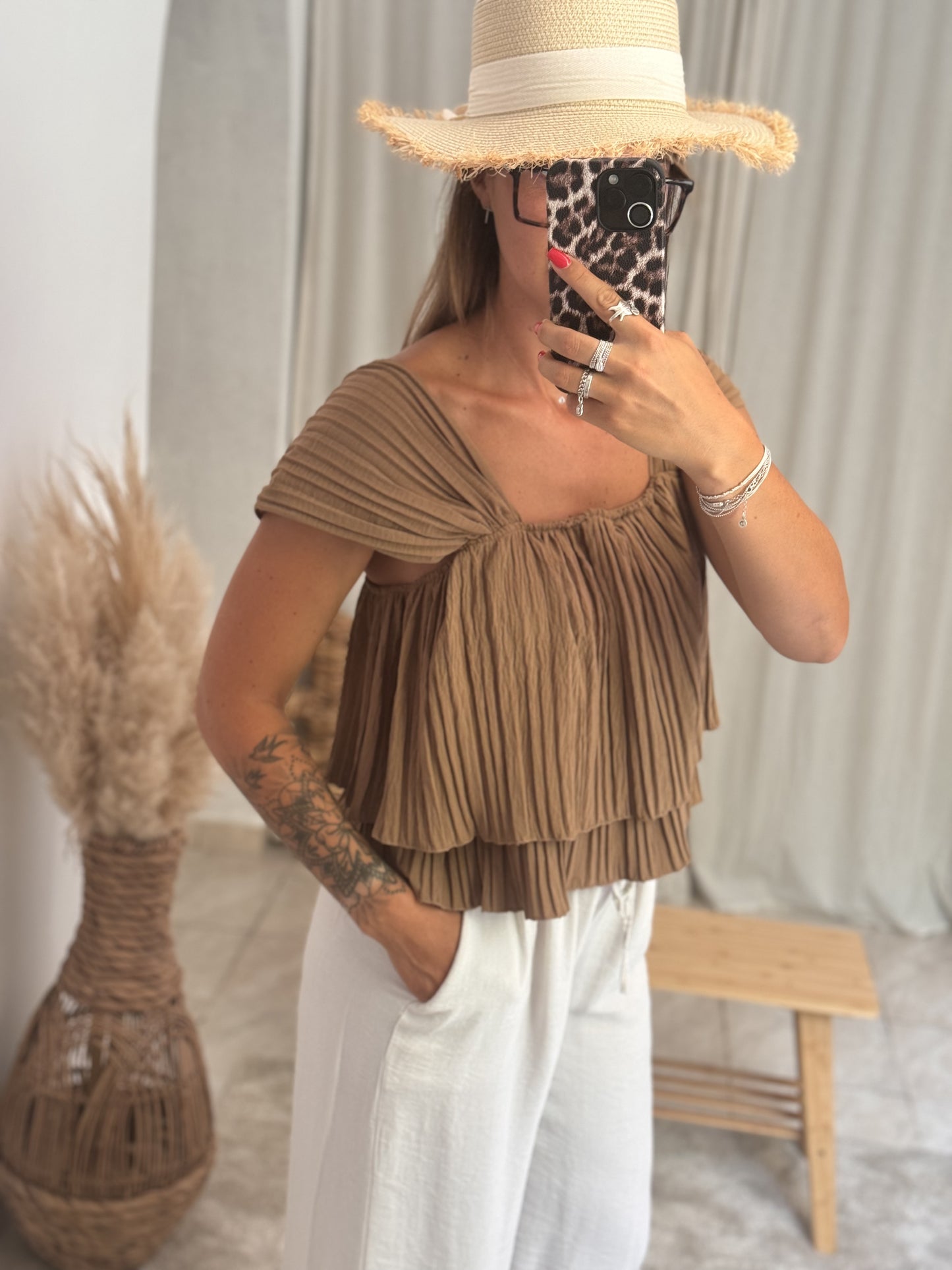 TOP GIO CAMEL