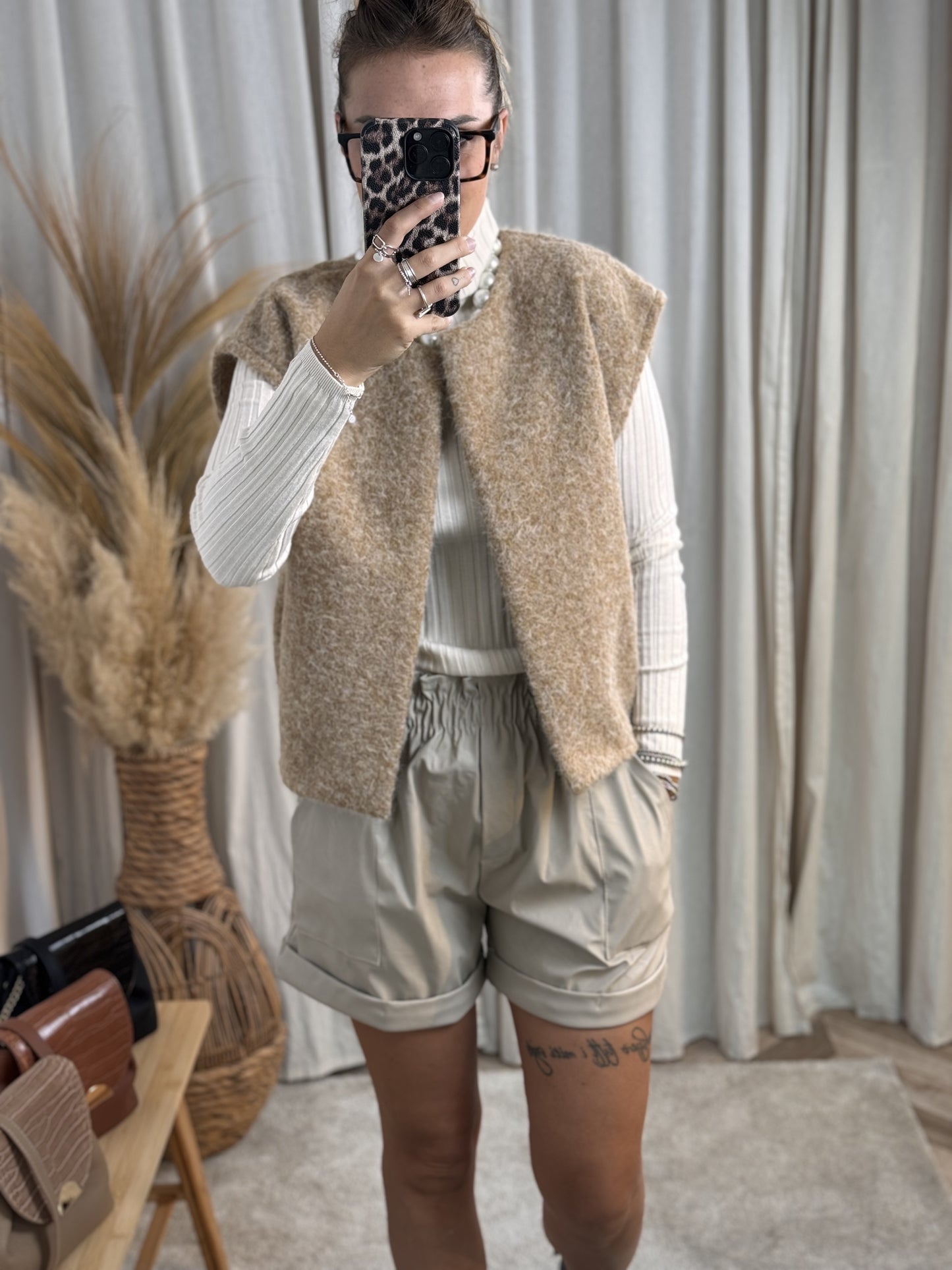 SHORT SIMILI BEIGE