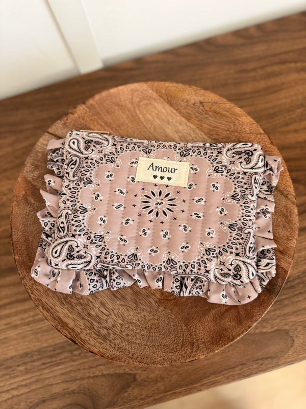 Pochette "AMOUR"
