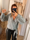 Pull cache-coeur gris